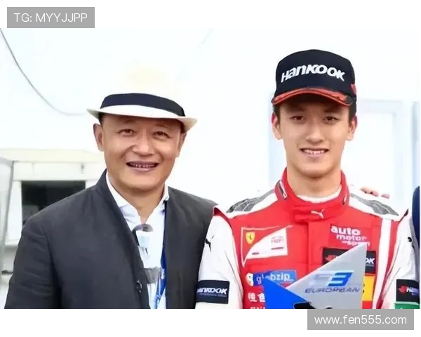 周冠宇主场亮相F1中国大奖赛 挑战极限展现中国车手风采 周冠宇主场亮相F1中国大奖赛 挑战极限展现中国车手风采